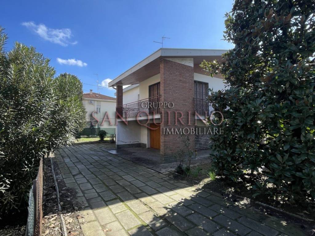 Villa a Mirandola in VIA GORIZIA, 6 - Foto 4