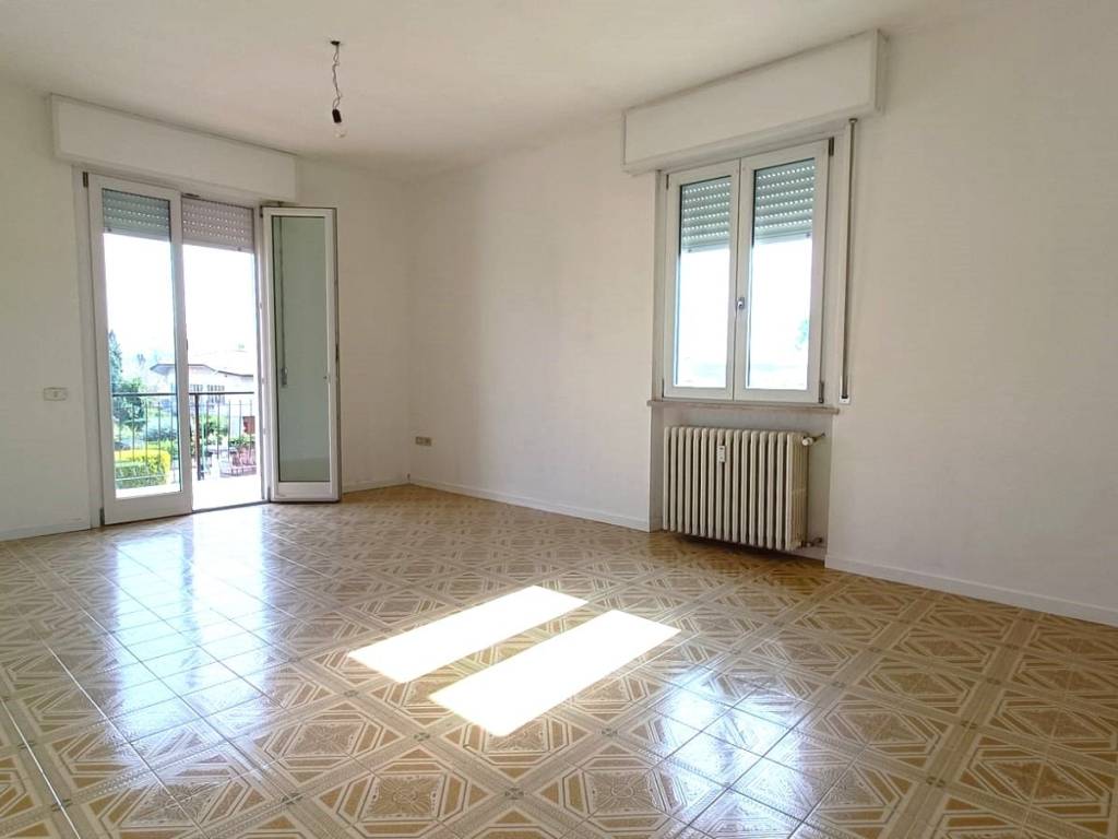 Appartamento a Peschiera del garda in Via Goito - Foto 2