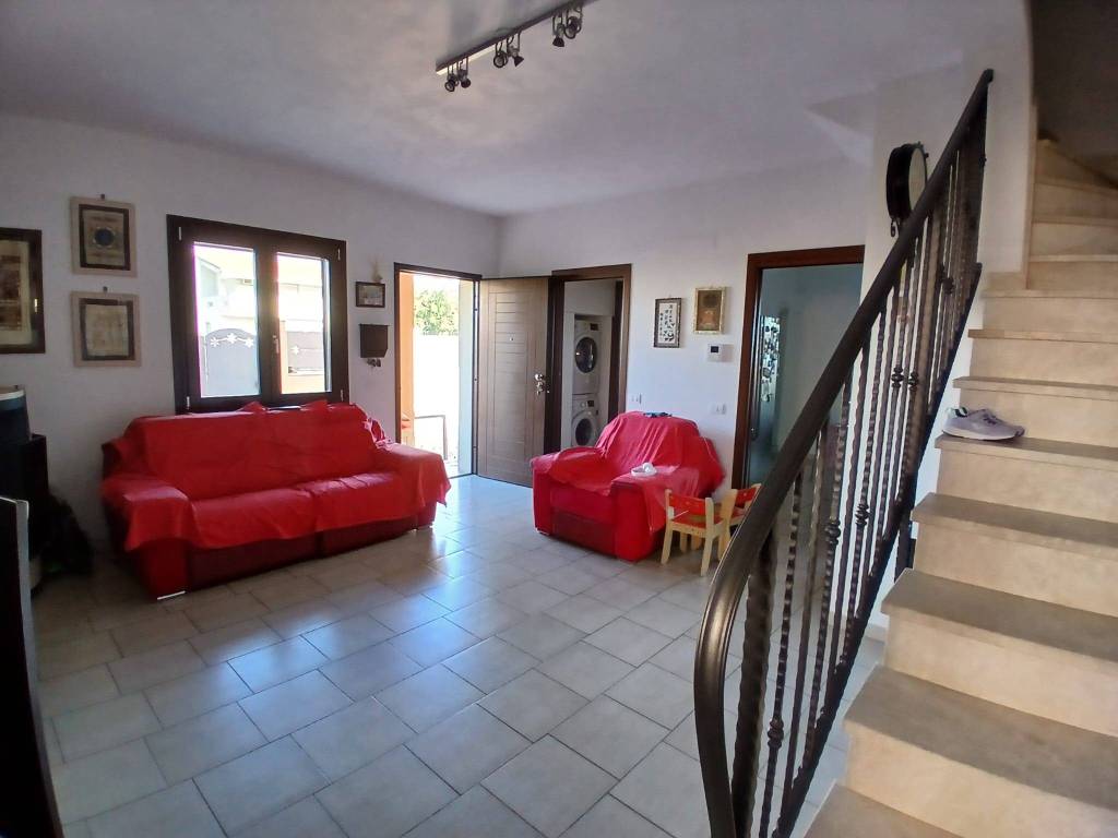 Villa a Dolianova in Via Lussu E. - Foto 2