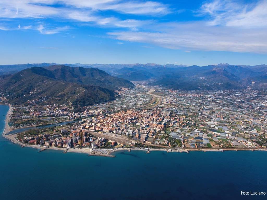 Appartamento a Albenga in Viale Italia - Foto 2