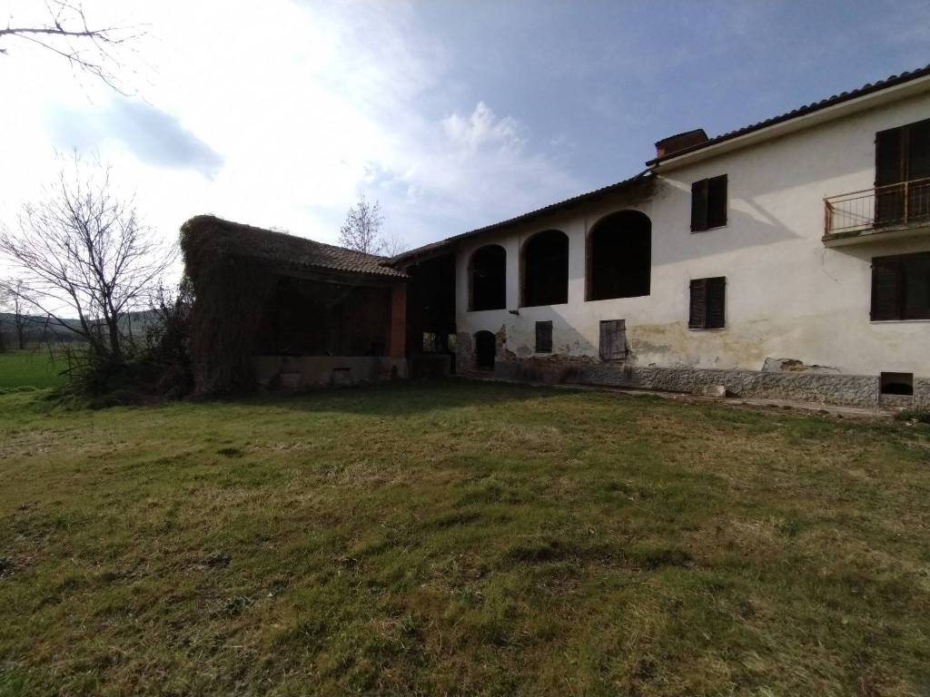Rustico / casale a Agliano terme in Regione Brussacco - Foto 3