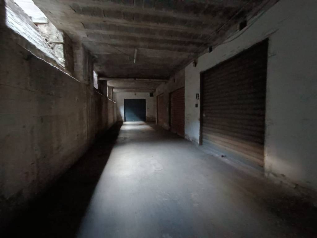 Box / garage a Pontecagnano faiano in Via San Francesco, 22 - Foto 4