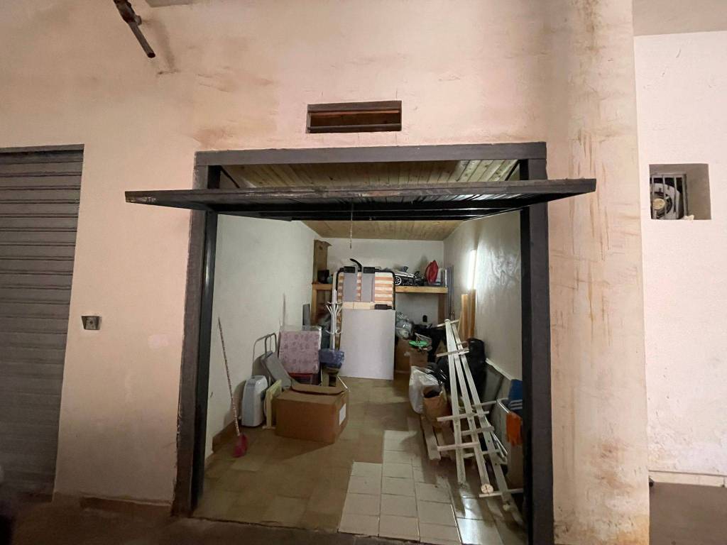 Box / garage a Siracusa in Via Francesco Mortellaro - Foto 4