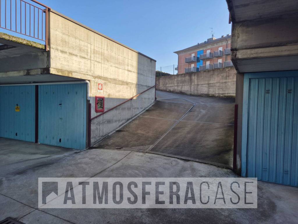Box / garage a Bergamo in Via Tolstoj, 16 - Foto 3