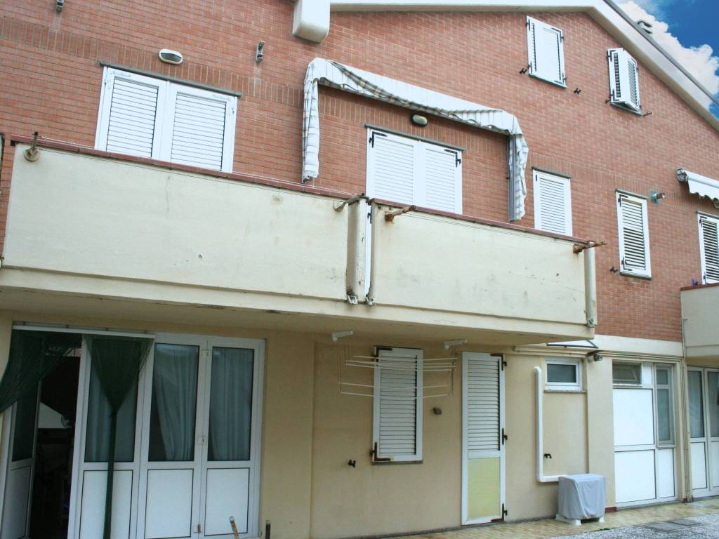 Villetta a schiera a Falconara marittima in Via Ponentino - Foto 2