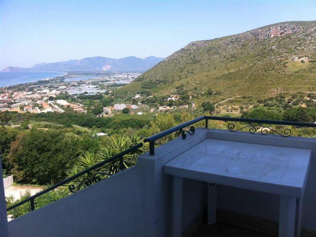 Appartamento a Sperlonga in Via Fontana della Camera - Foto 2
