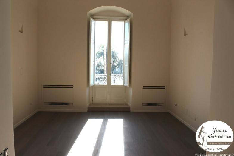 Appartamento a Taranto in Piazza Vincenzo Carbonelli - Foto 4