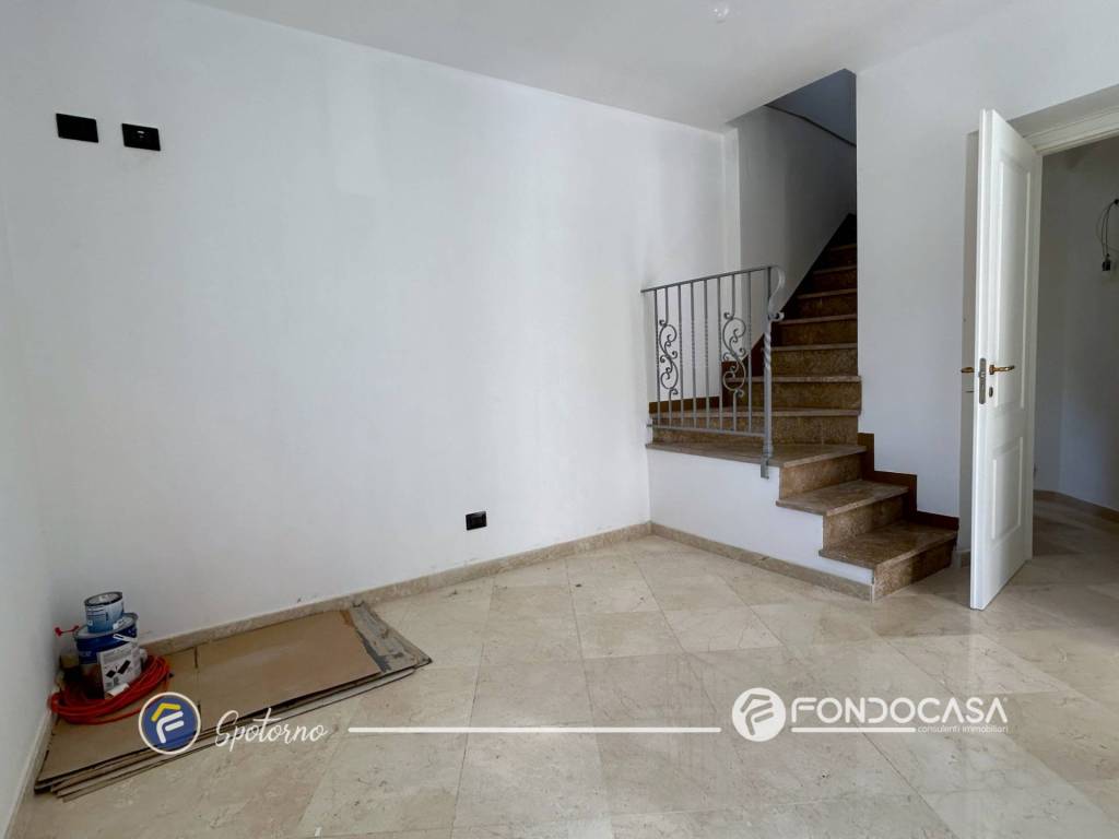 Casa indipendente a Spotorno in Via Giuseppe Mazzini - Foto 2