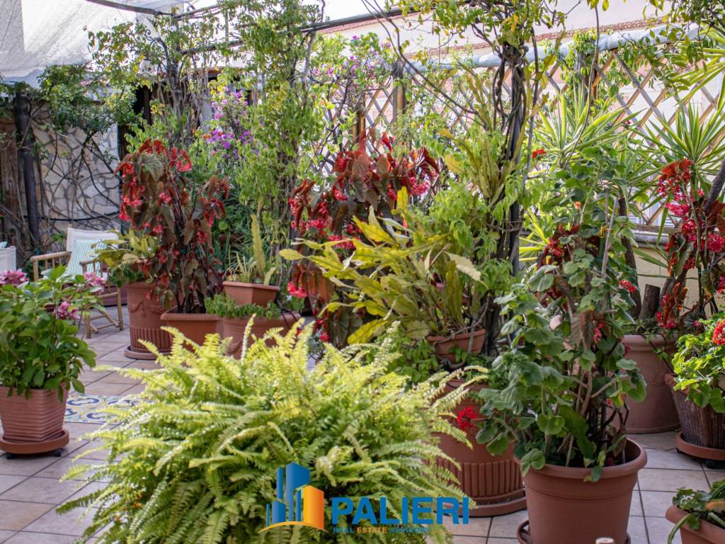 Attico / mansarda a Trani in Piazza Giuseppe Mazzini, 24 - Foto 3