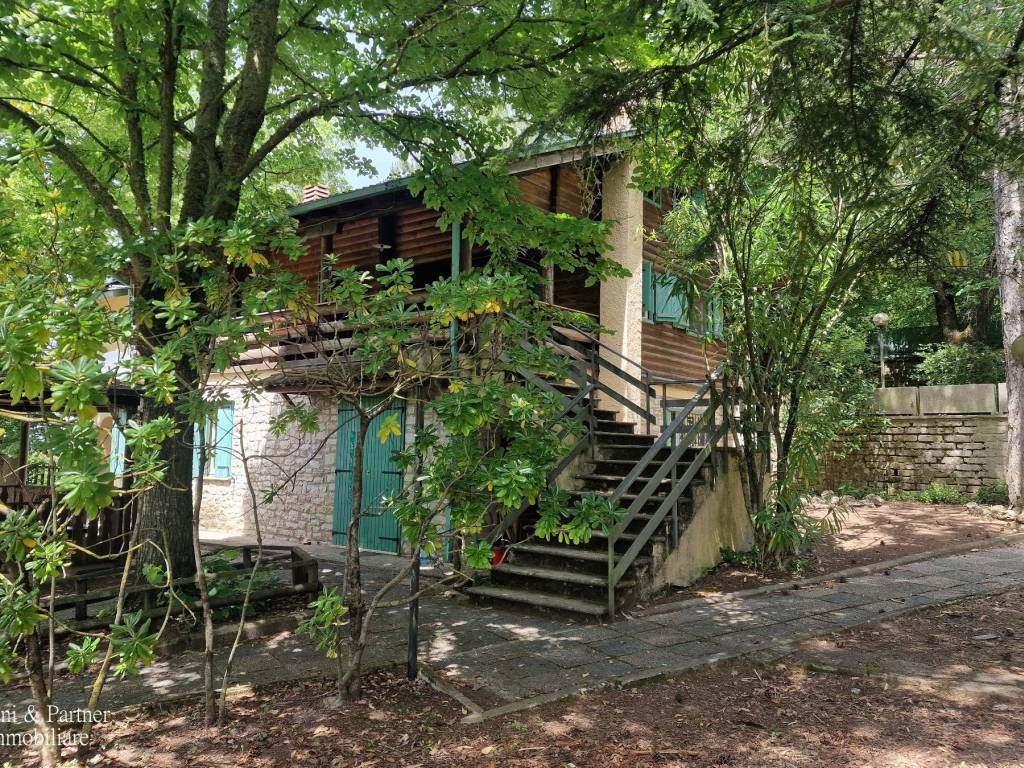 Villa a Passignano sul trasimeno in Via dei Cespugli - Foto 4