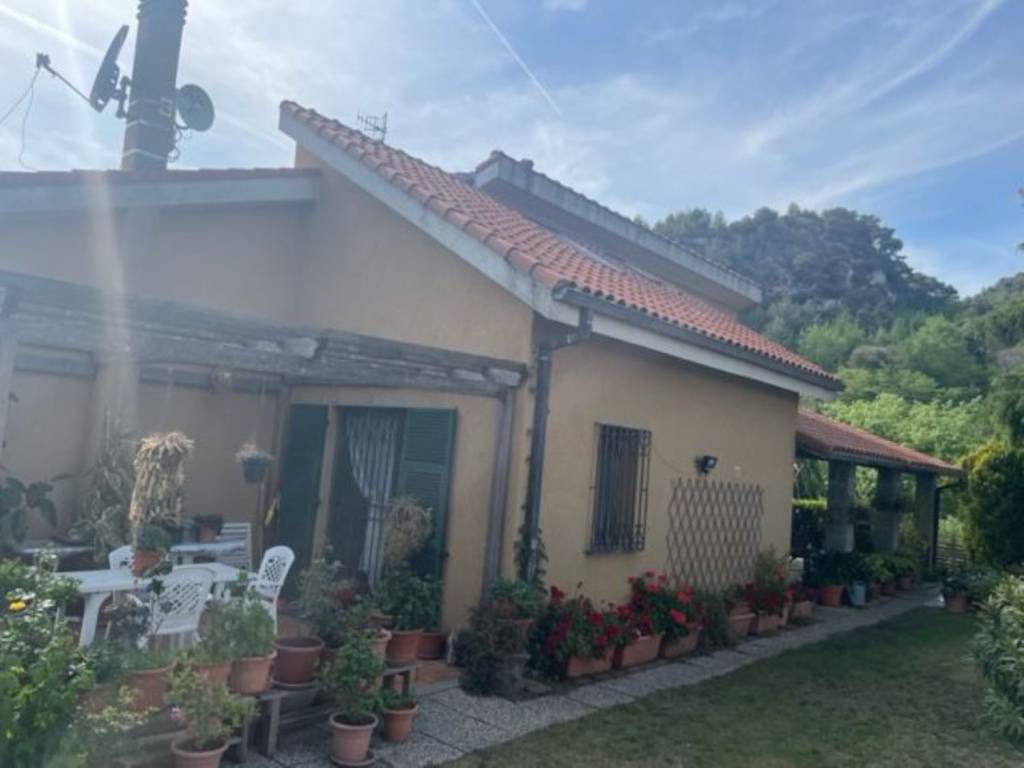 Villa a Ventimiglia in Via Nappio s.n.c - Foto 4
