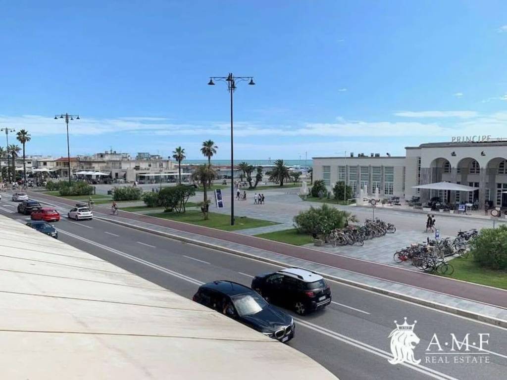 Appartamento a Viareggio in Viale Alfredo Belluomini S.N.C. - Foto 2