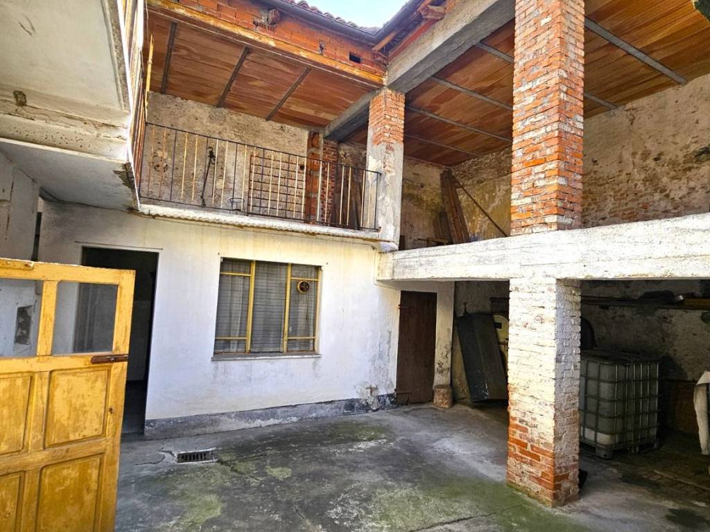 Casa indipendente a Bene vagienna in Via Roma, 92 - Foto 4