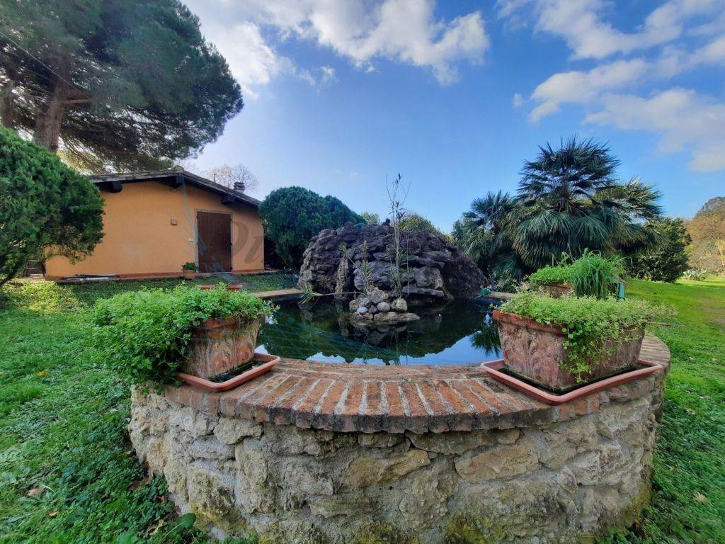 Villa a Bibbona in Via Sandro Pertini - Foto 2