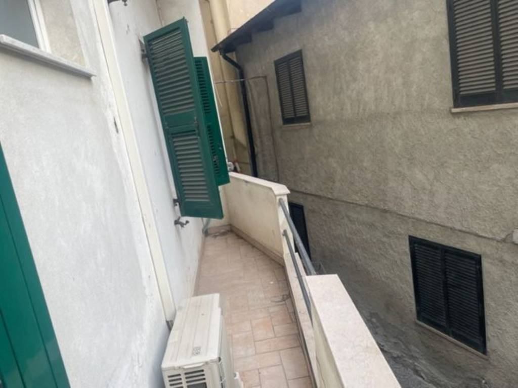 Appartamento a Ventimiglia in Vai Vittorio Veneto s.n.c - Foto 4