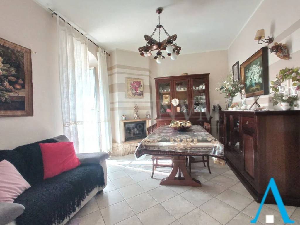 Appartamento a San giovanni rotondo in Via Avvocato Michele Longo, 27 - Foto 5