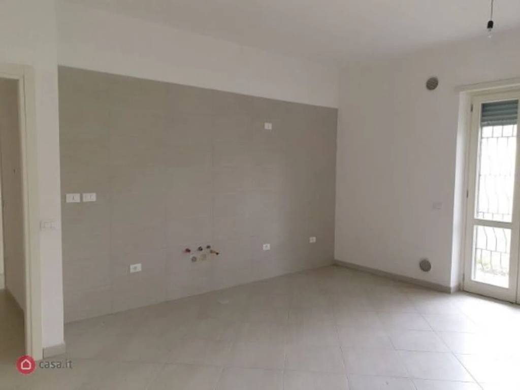 Appartamento a Salerno in Via Monticelli Di Fuorni S.N.C. - Foto 4