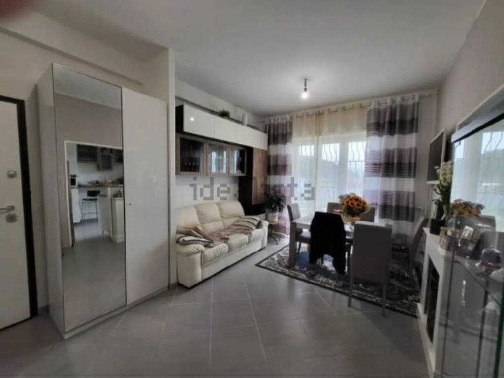 Appartamento a Salerno in Via Monticelli Di Fuorni S.N.C. - Foto 5