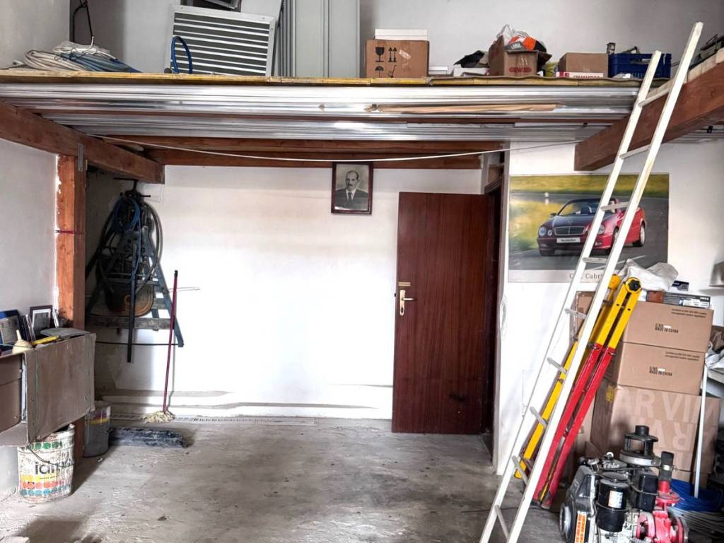 Box / garage a Caltanissetta in Via Giosuè Carducci, 13 - Foto 3