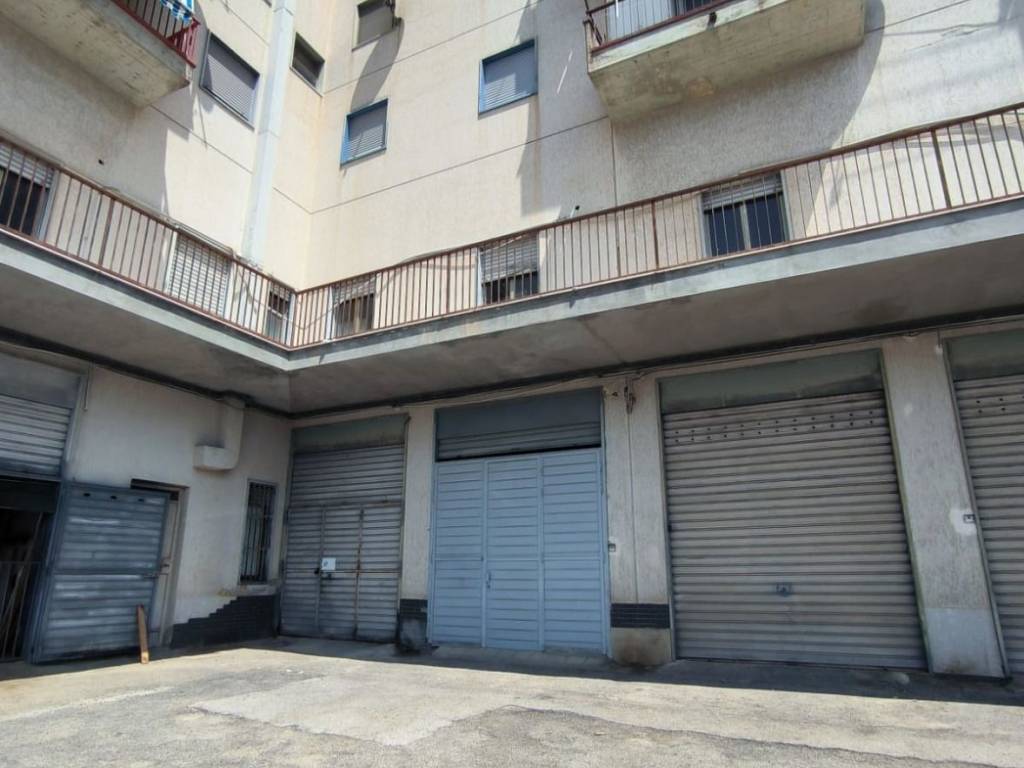 Box / garage a Caltanissetta in Via Giosuè Carducci, 13 - Foto 4