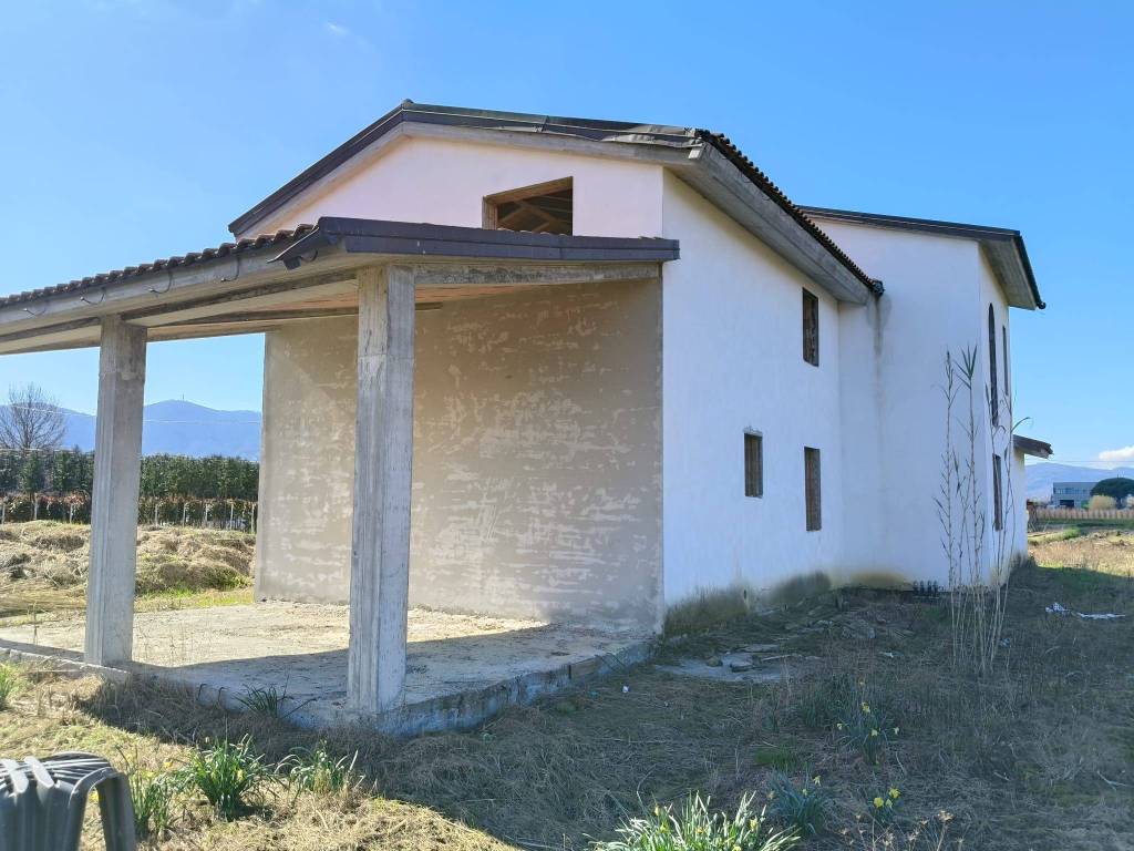 Villa a Quarrata in Via del Casone, 40 - Foto 2