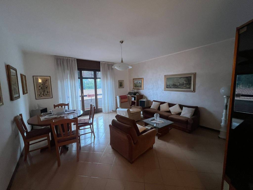 Appartamento a Albizzate in Via Giuseppe Garibaldi, 4 - Foto 4