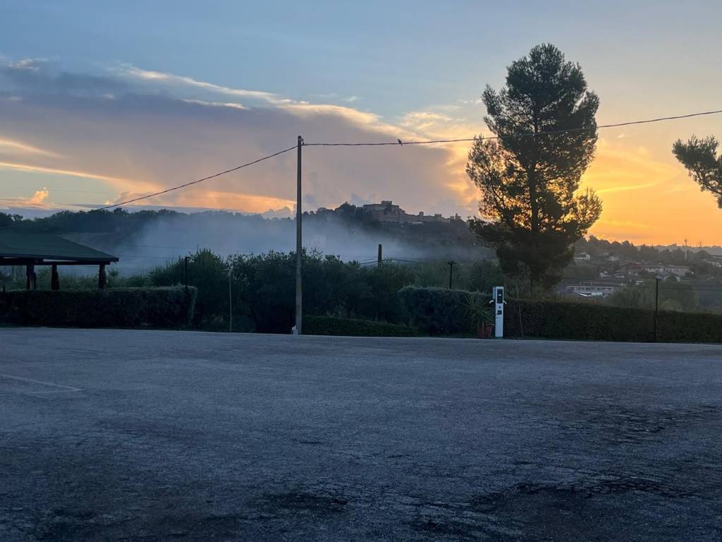 Palazzo / stabile a Gradara in Strada Provinciale Gradara - Foto 2