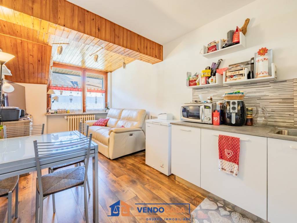 Appartamento a Limone piemonte in Viale Valleggia, 41 - Foto 2