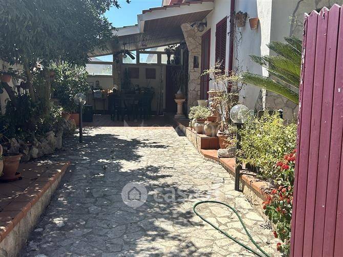 Villa a Terracina in Via delle Lestre - Foto 2