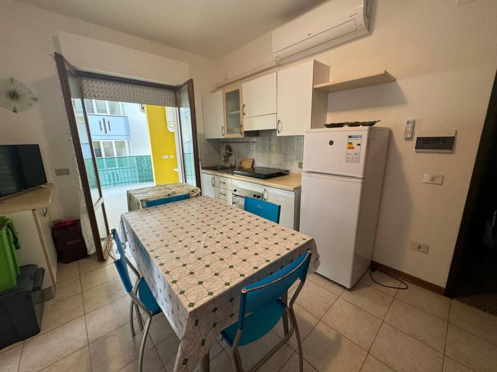 Appartamento a Alba adriatica in Via Malta - Foto 2