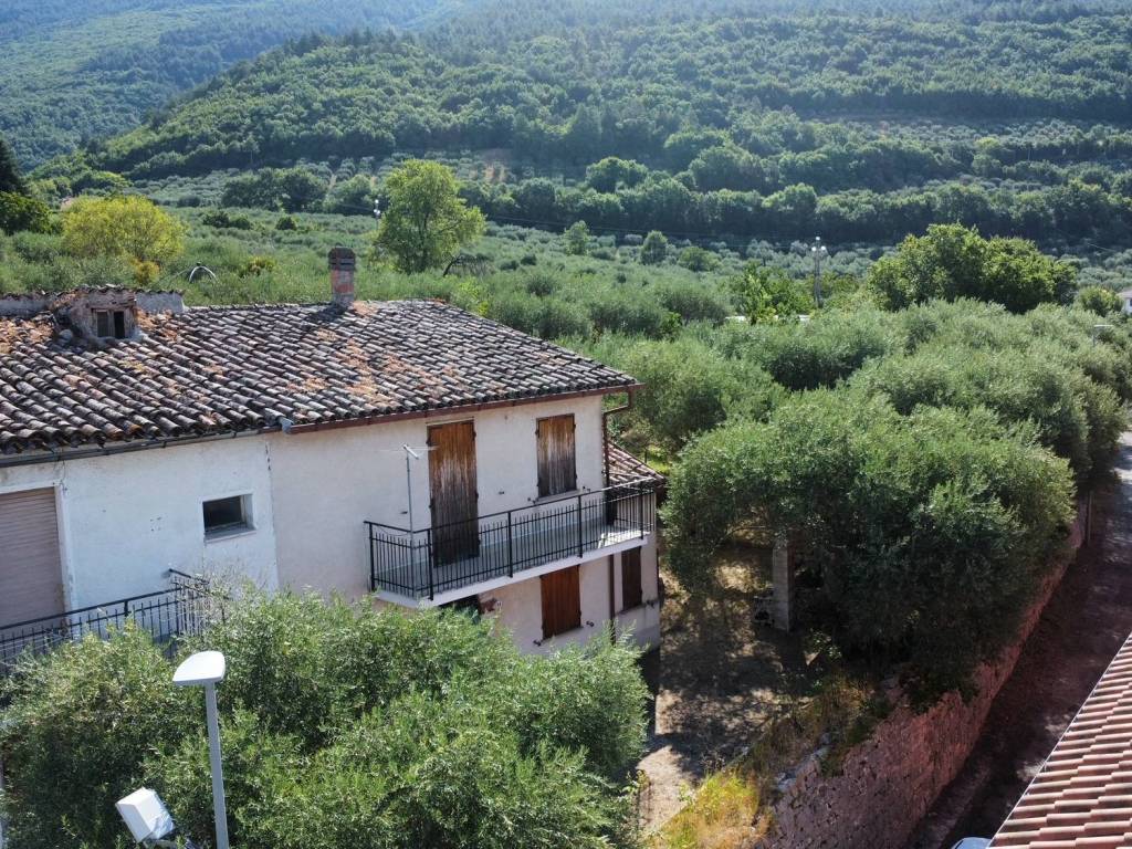 Villa a Gualdo tadino in Frazione Rigali, 81 - Foto 3