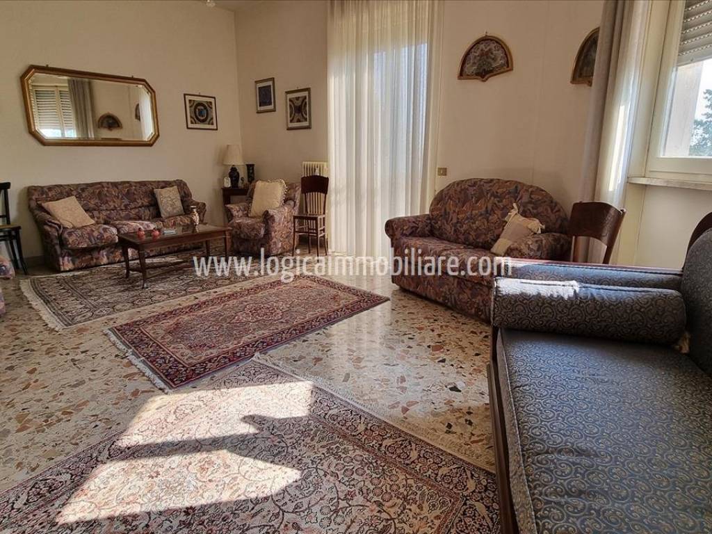 Appartamento a Campi salentina in Viale Nino di Palma - Foto 5