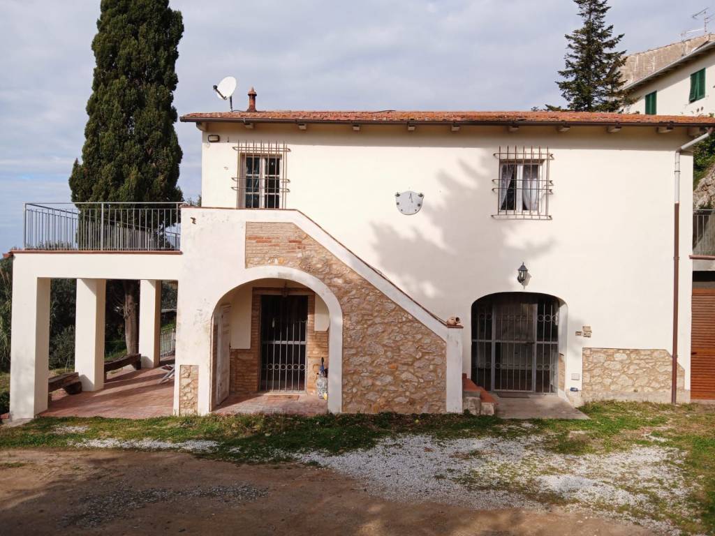 Villa a Rosignano marittimo in Via Sant'Antonio, 16 - Foto 2