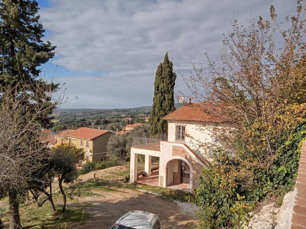 Villa a Rosignano marittimo in Via Sant'Antonio, 16 - Foto 4