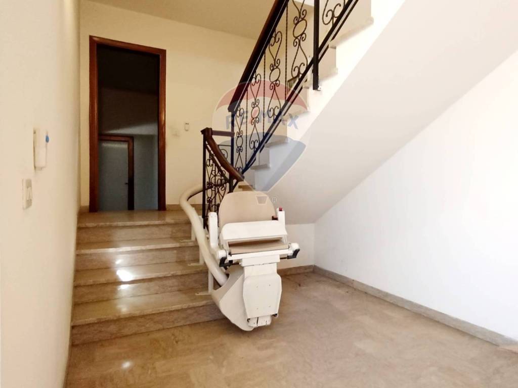 Appartamento a Montevarchi in Via Aretina - Foto 4