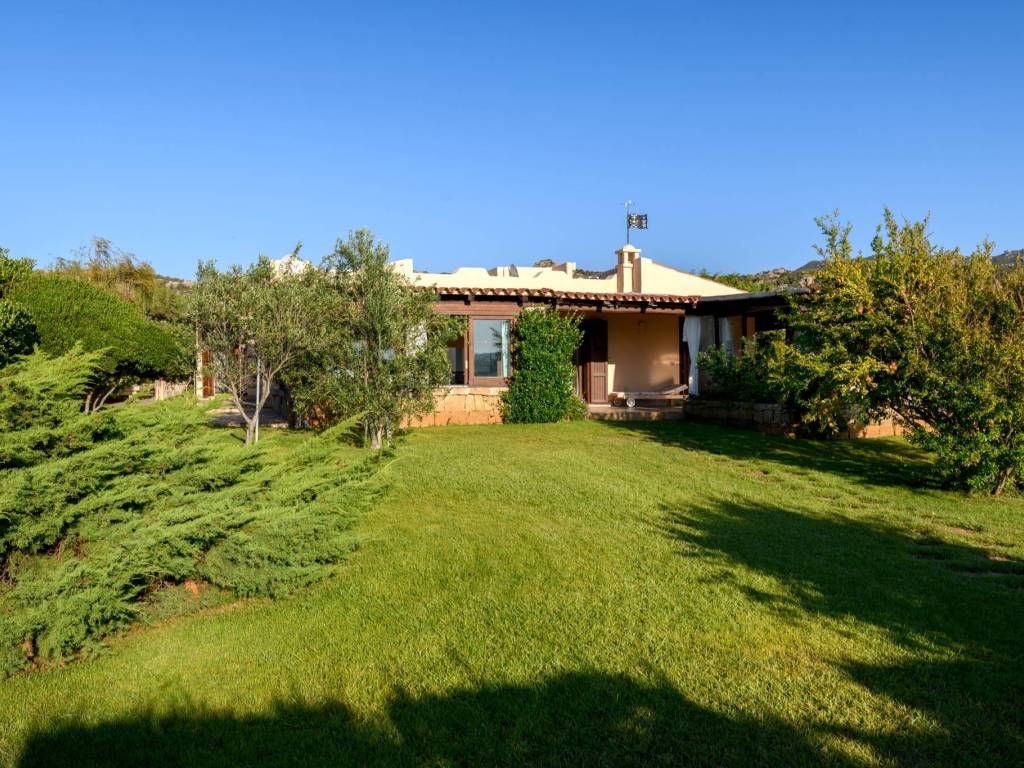 Villa a Arzachena in Via Belvedere - Foto 2