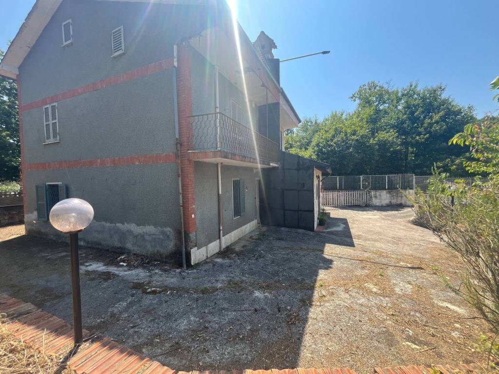 Villa a Alatri in Via per Trivigliano, 23 - Foto 4