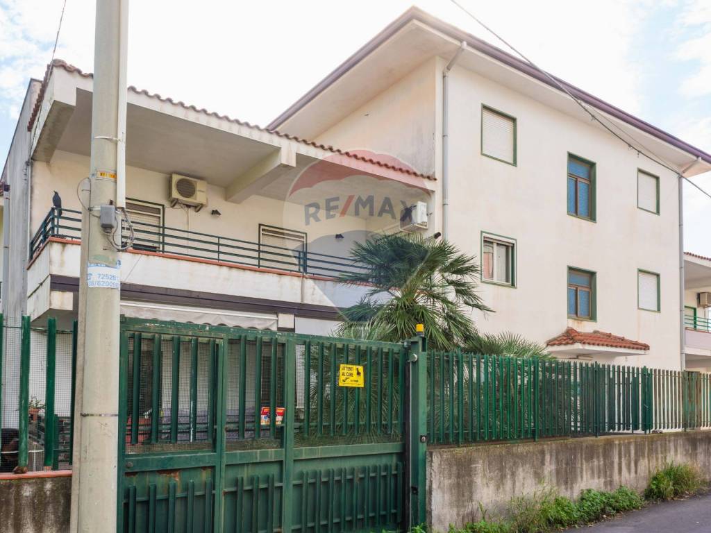 Appartamento a Misterbianco in Via Federico De Roberto - Foto 2
