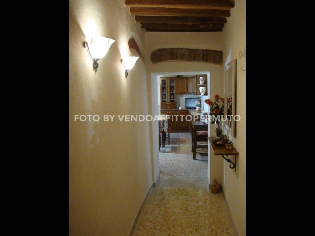 Appartamento a Roccastrada in VIA CLEMENTE PELLEGRINI - Foto 2