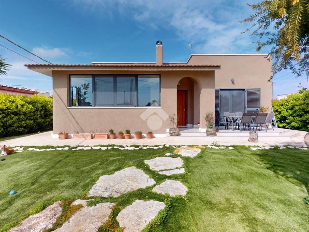 Villa a Brindisi in via strada statale 16 sud per lecce, 54 - Foto 4