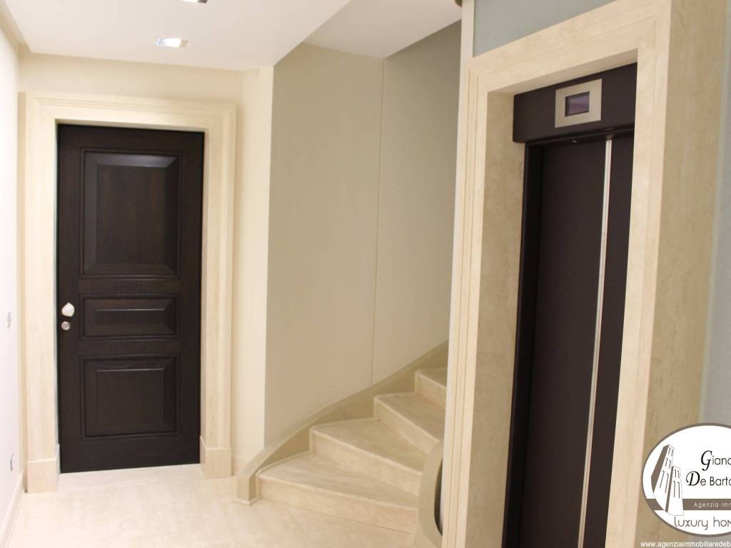 Appartamento a Taranto in Piazza Carbonelli - Foto 3