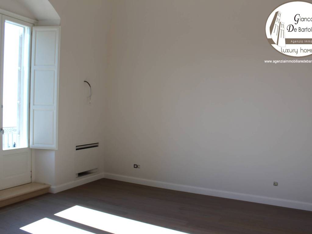 Appartamento a Taranto in Piazza Carbonelli - Foto 5