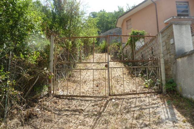 Terreno a Pereto in Via della Fonte Vecchia - Foto 2