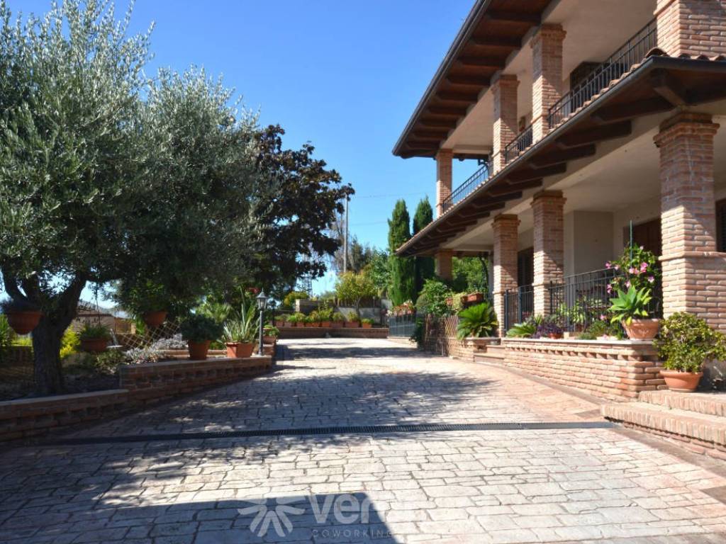 Villa a Lanciano in Contrada Villa Elce - Foto 2