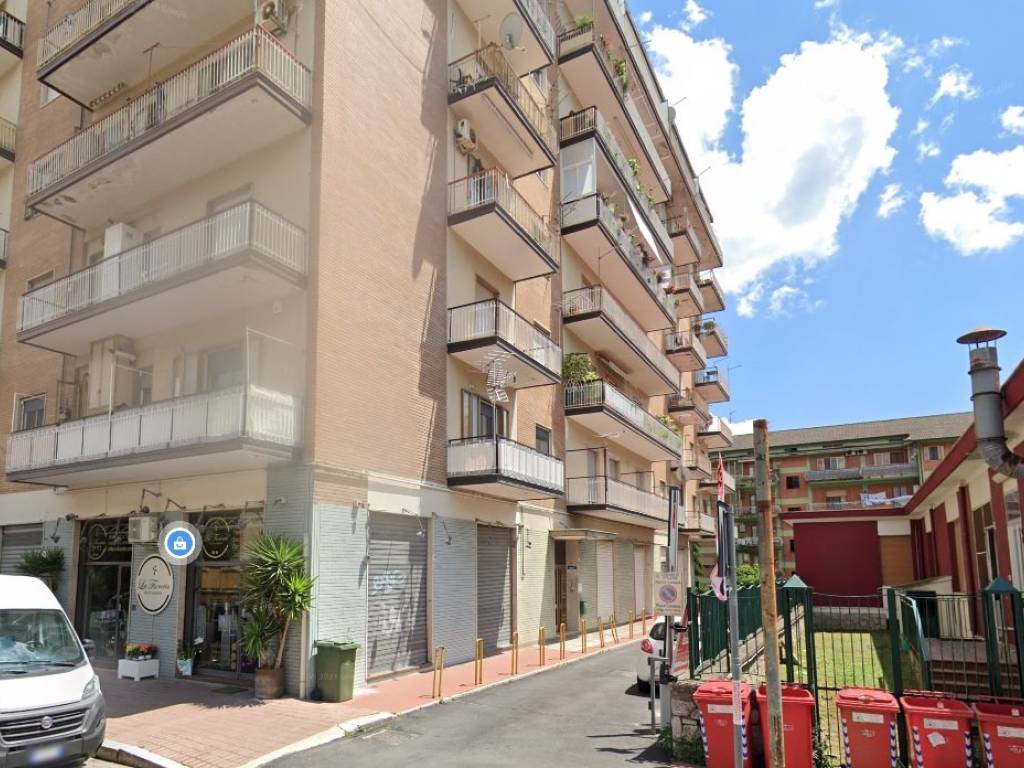 Box / garage a Avellino in Via Piave, 44 - Foto 2