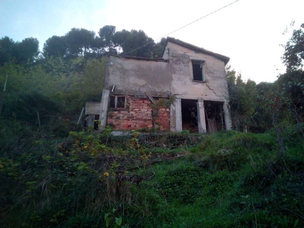 Rustico / casale a Ventimiglia in Via Due Camini s.n.c - Foto 2