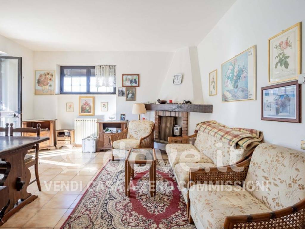 Appartamento a Cuvio in Via Erminia Maggi, 22 - Foto 2