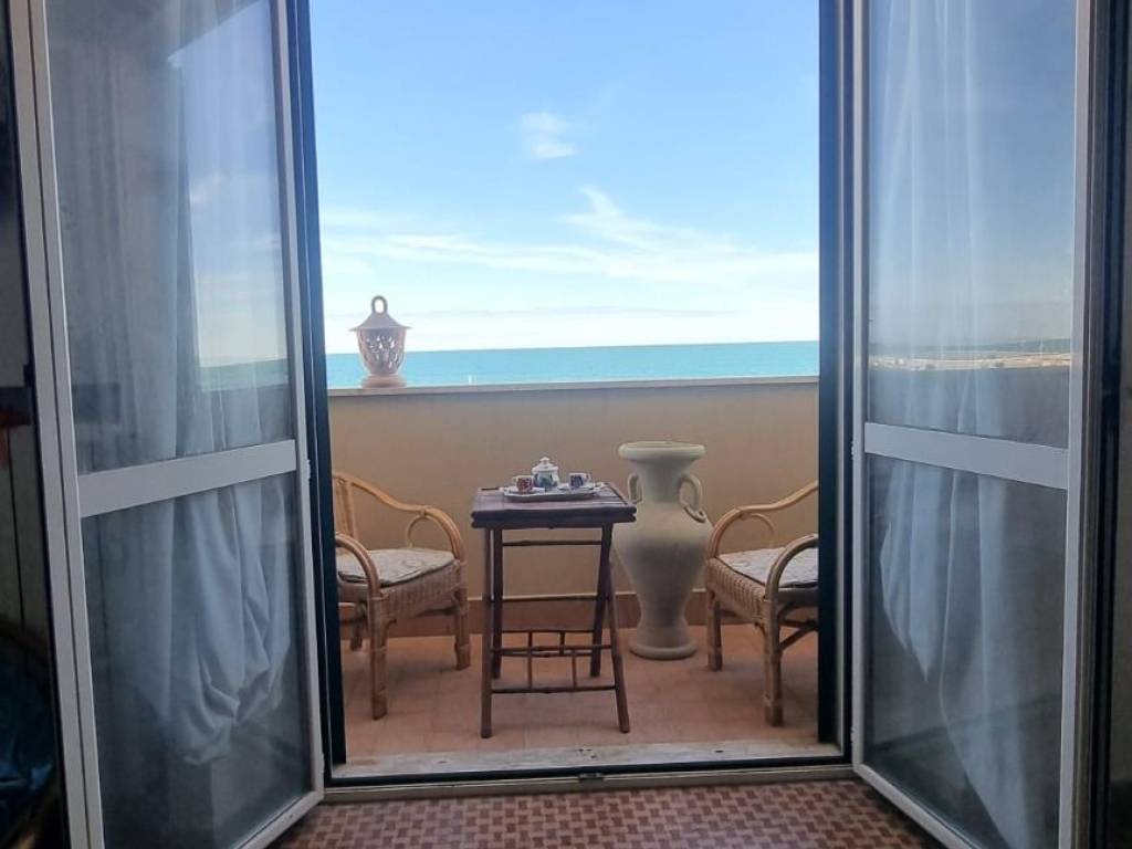 Appartamento a Francavilla al mare in Viale Cristoforo Colombo, 83 - Foto 2