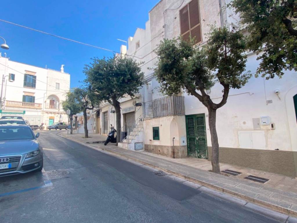 Casa indipendente a Cisternino in Via Regina Margherita, 19 - Foto 4