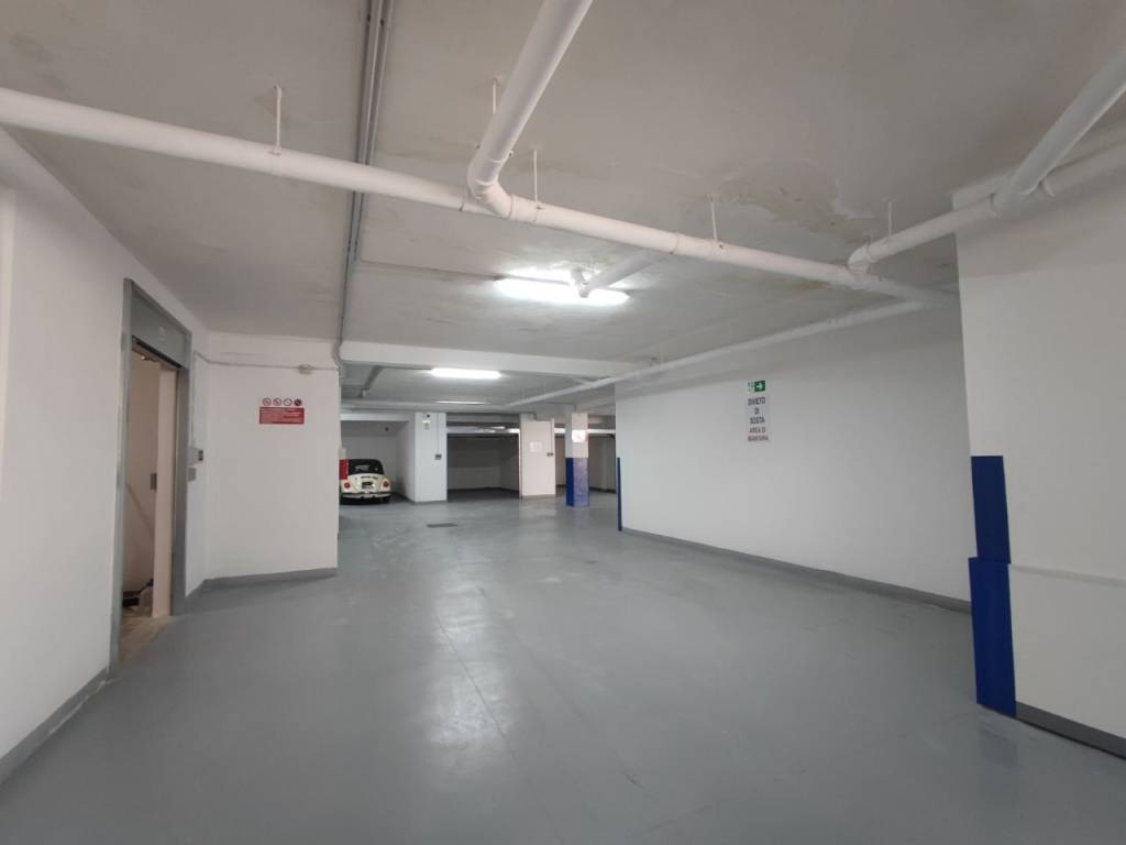 Box / garage a Brindisi in Via Marco Valerio - Foto 3